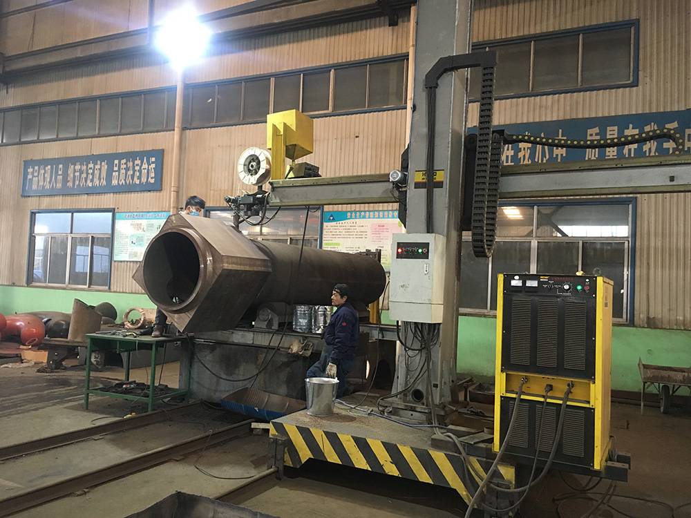 特種管件制造場景